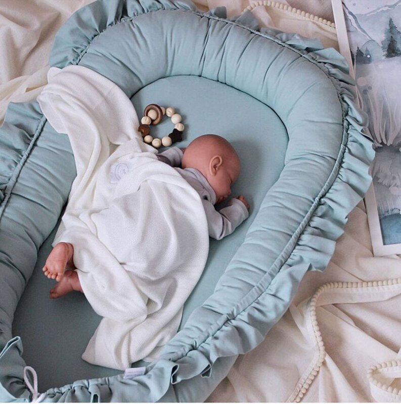 سرير للرضع لحديثي الولادة قابل للطي ومزوّد بمصد للأطفال الصغار والبنات سرير نوم للأطفال مهد مزود بكشكشة