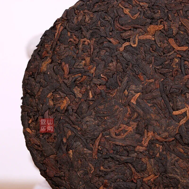Menghai الشاي الناضجة الذهبي برعم كعكة بوير الشاي الناضجة 100g/كعكة الشاي شجرة الربيع القديمة الكحول والشاي بوير عطرة