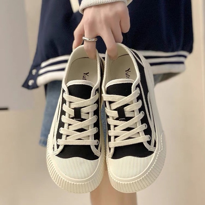 حذاء رياضي نسائي ذو نعل سميك من هوتشو لربيع وصيف Harajuku 2022 حذاء تنس نسائي مسطح بلون أسود كاواي #6