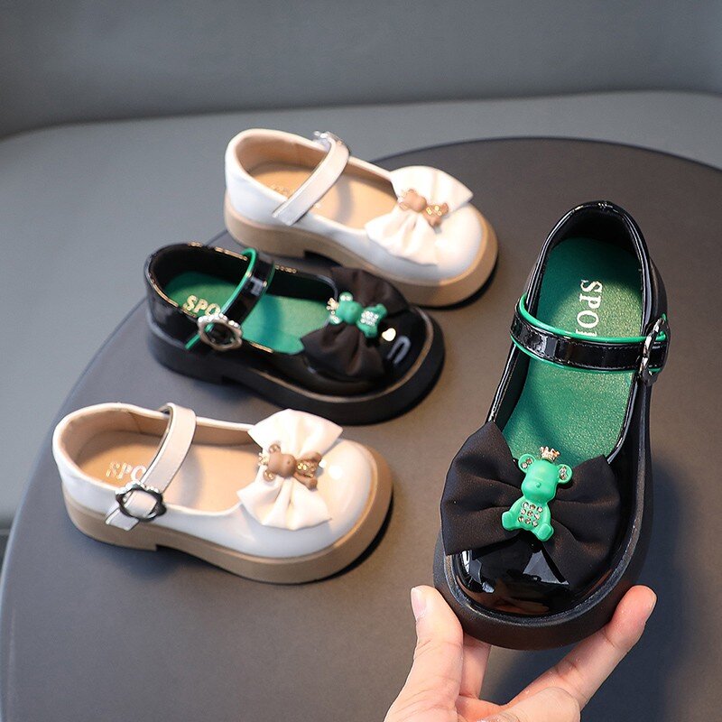 2022 الخريف جديد الأطفال أحذية الفتيات لينة وحيد أحذية من الجلد الحلو القوس عقدة الأميرة أحذية للحزب الساخن موضة الطلاب الأحذية