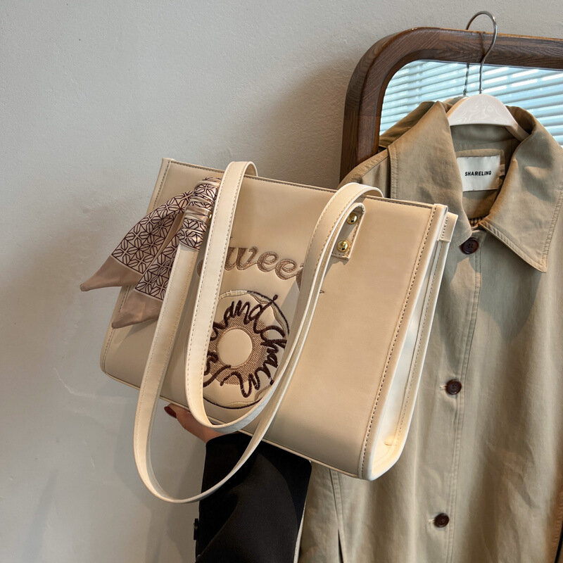 CGCBAG 2022 مصمم حقائب الموضة للنساء سعة كبيرة حمل حقيبة بسيطة عالية الجودة والجلود الفاخرة حقيبة كتف المرأة