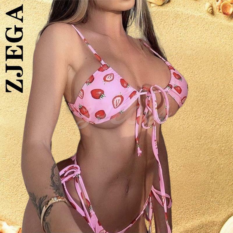 Zj227 جديد الوردي أكمام عارية الذراعين البرازيلي منخفضة الخصر التعادل حتى ثونغ الفراولة طباعة تنورة المرأة الصيف 3 قطعة بيكيني مجموعات بحر