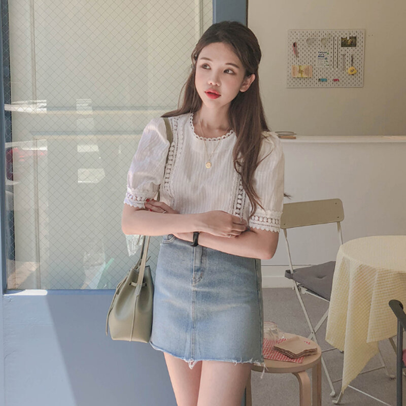 Niche Shirt Women's Hollow Out Lace Stitching Puff Sleeve White Summer Korean Fashion Chic Fashion Ladies Top Dropshipping 2022