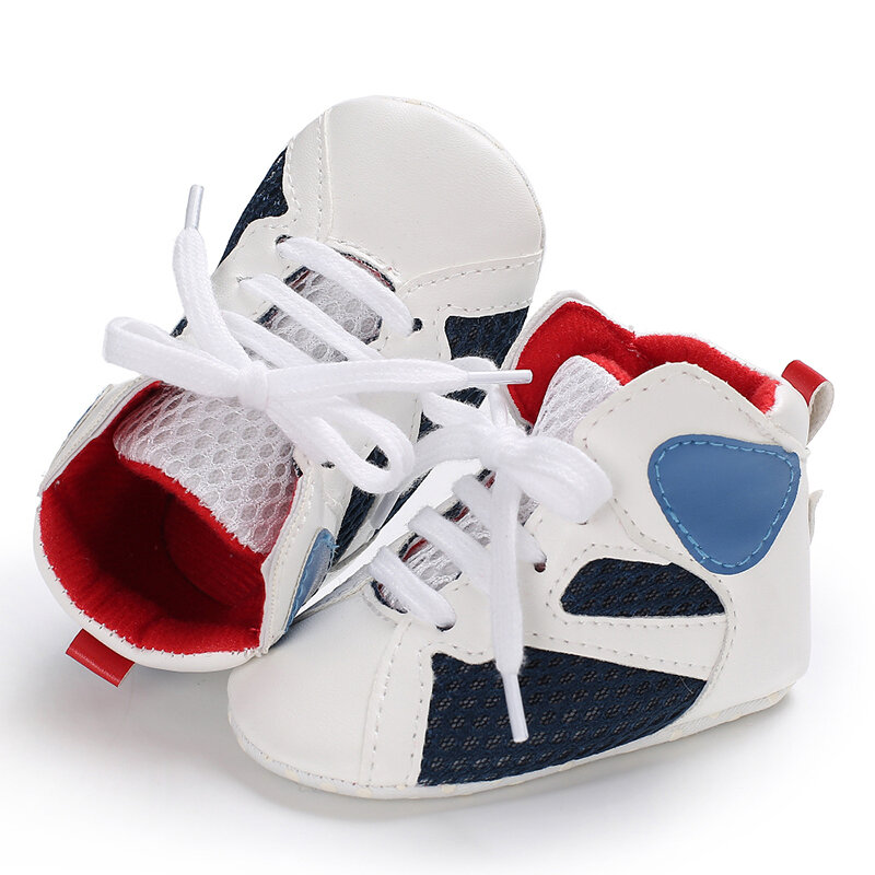 أحذية الأطفال حديثي الولادة للبنين والبنات الكلاسيكية متعدد الألوان لينة وحيد بولي PU أحذية رياضية من الجلد الأولى سرير الأخفاف حذاء المشي غير رسمي