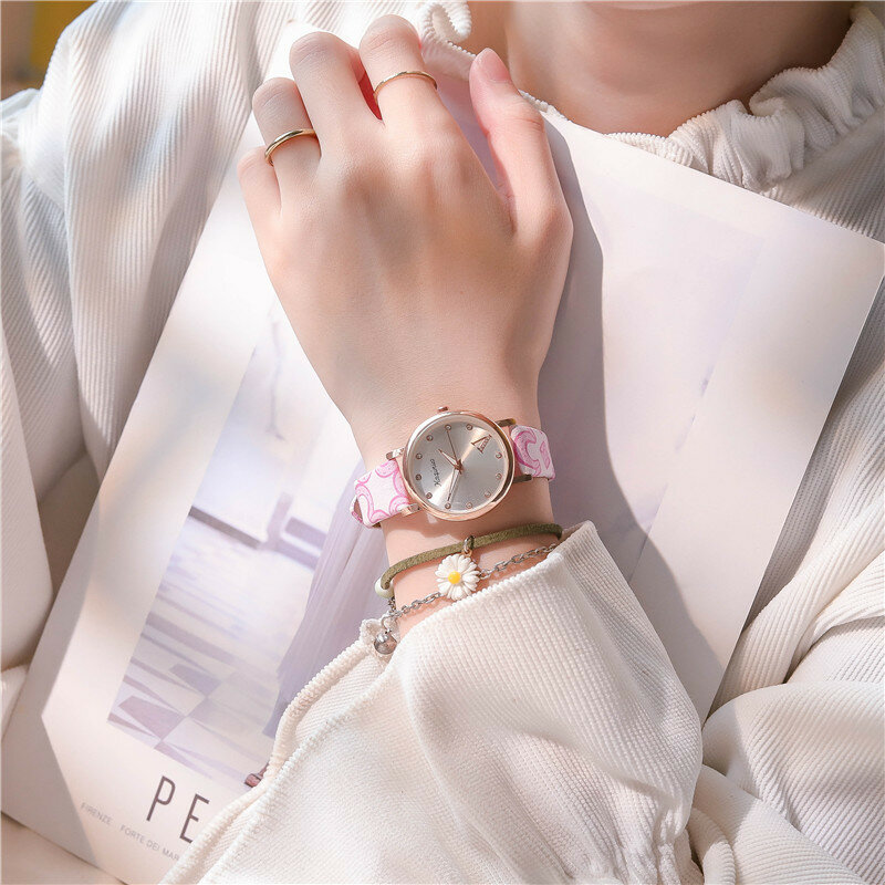 ريترو جولة كوارتز ساعة رقمية صغيرة عادية ساعات المعصم حزام من الجلد ساعة عصرية مقاوم للماء ساعة اليد للنساء