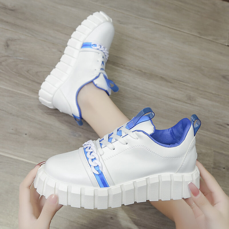 أحذية رياضية أحذية نسائية عصرية 2021 باطن سميكة جديدة لون جلد في الهواء الطلق الترفيهية حذاء مسطح اللياقة البدنية لوح التزلج