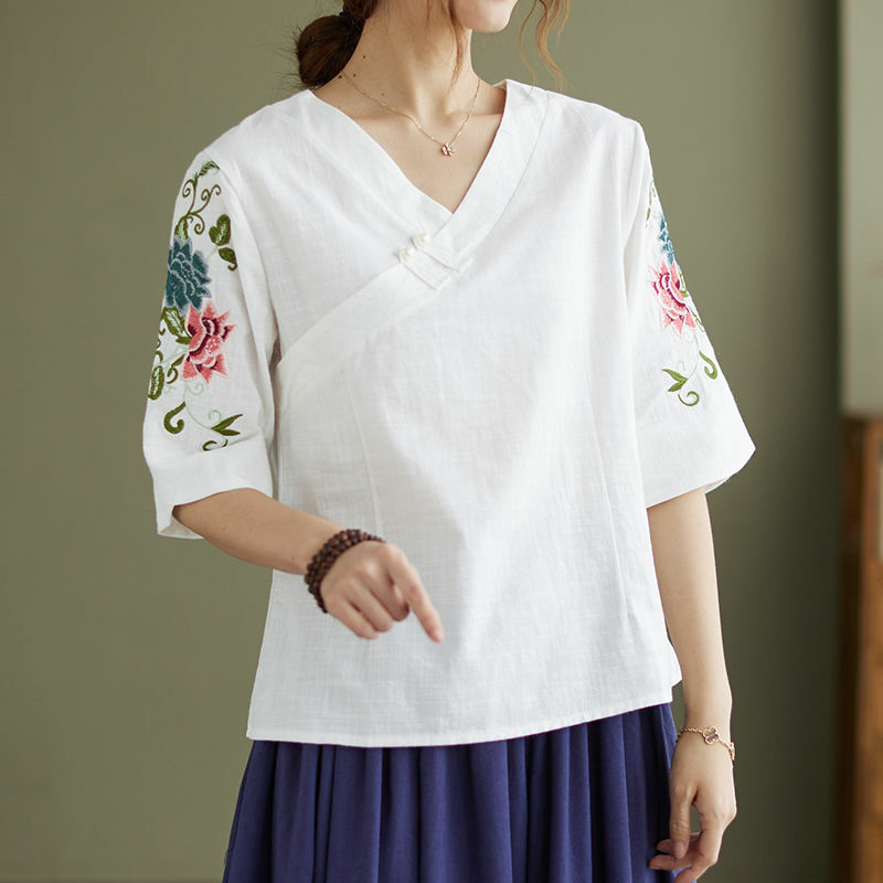 2022 Autumn New Ethnic Style Women Embroidered Cotton Linen T-shirt V-neck Loose Top Half Sleeve Pullover