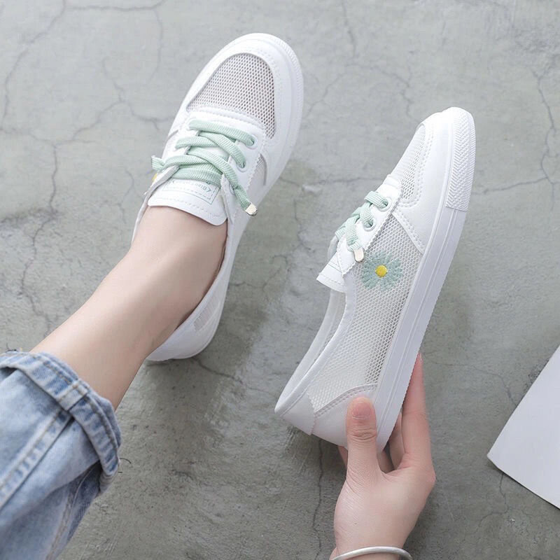 2022 Summer New Small White Shoes Women's Shoes Flat Bottomed Versatile Mesh Breathable Small Daisy Board Shoes Tidal Shoes