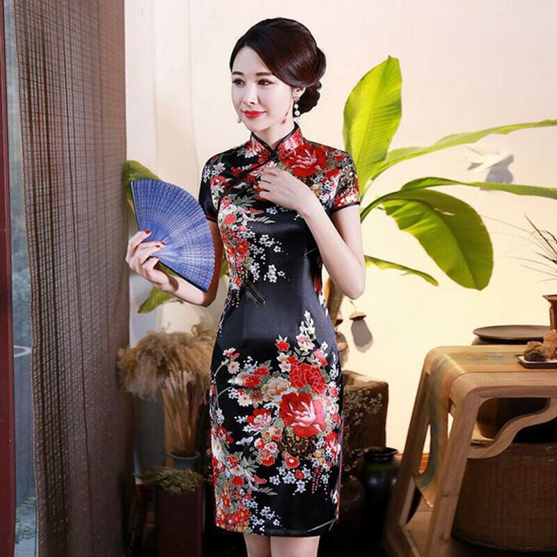 أنيقة تشيباو رائع الجانب انقسام الجلد اللمس Vintage زهرة طباعة النمط الصيني شيونغسام الإناث الملابس