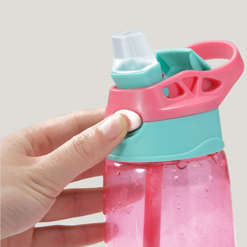 أطفال كأس امتصاص الماء الإبداعية الكرتون الطفل تغذية الكؤوس مع القش مانعة للتسرب زجاجات مياه الأطفال المحمولة في الهواء الطلق
