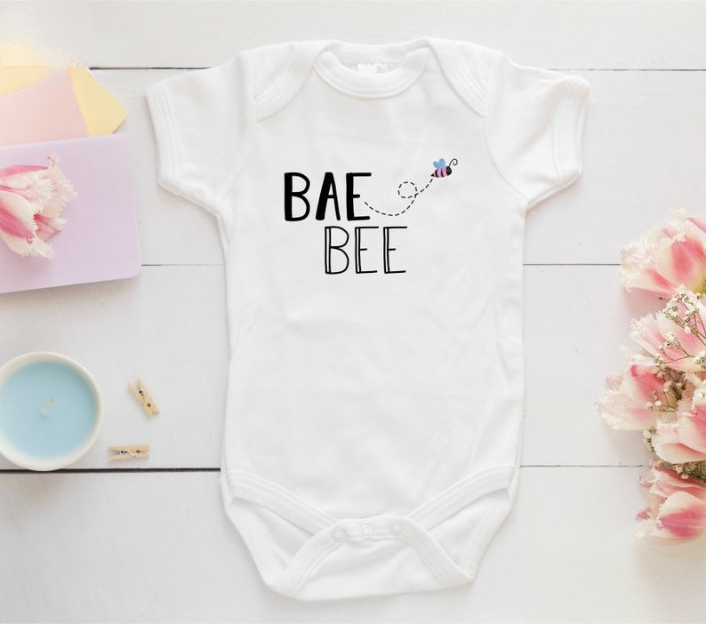 Bee Bodysuit Cute Bee Baby Clothes Thanksgiving Outfits for Girls Baby Girl Gift Newborn Baby Shower Gift 13-24m Infant Clothes