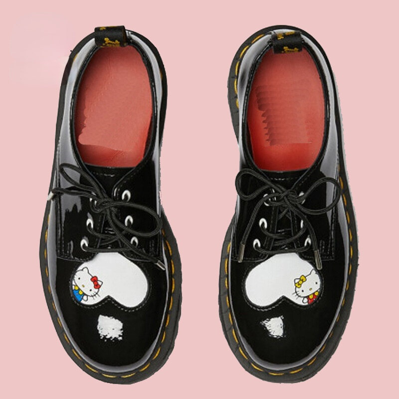 مرحبا كيتي أنيمي السيدات أحذية غير رسمية الكرتون جلد البقر اليابانية Kawaii الدكتور مارتن الأحذية منخفضة أعلى الأحذية الجلدية الأطفال الأحذية