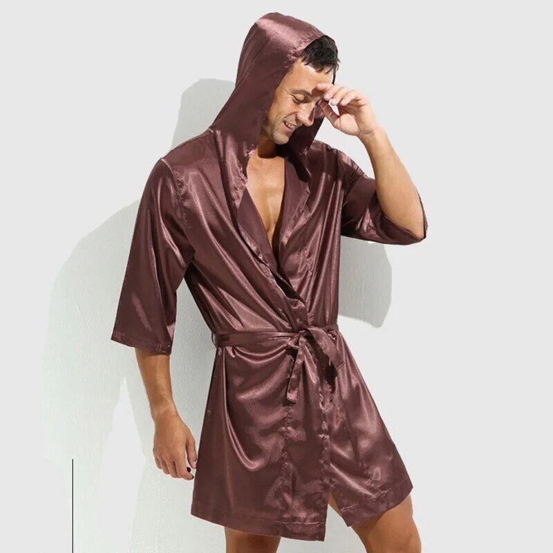 الرجال الصيف Bathrobe الذكور لينة الحرير قصيرة الأكمام Homewear مثير رجالي فضفاض روب للنوم البشاكير الذكور Robes ملابس خاصة (لا السراويل)