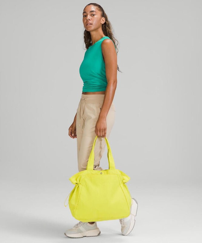 لولو oOe-حقيبة يد للنساء الصيف خفيفة الوزن مقاوم للماء سعة كبيرة في الهواء الطلق ممارسة حقيبة اليوجا