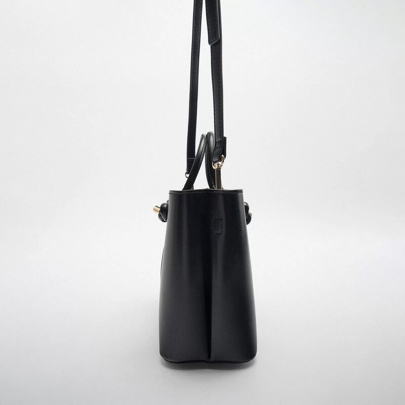 العلامات التجارية حقيبة دلو لينة النساء حقائب مصمم حقائب للنساء 2022 حقيبة كتف صغيرة Crossbody مخلب الفاخرة عقدة المحافظ حمل