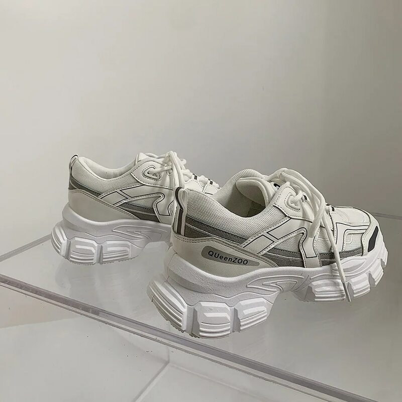 منصة مكتنزة أحذية رياضية النساء فلكنيز جديد الإناث أسود أبيض منصة سميكة وحيد تشغيل أحذية السيدات غير رسمية Tenis Femi