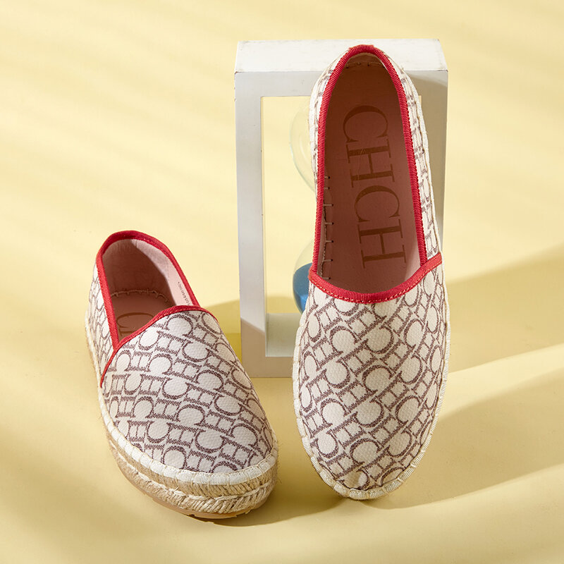 الأحذية النسائية 2023 أحذية صياد شبكة تنفس الفاخرة العلامة التجارية أحذية غير رسمية منقوشة المنسوجة اليدوية المتسكعون سيدة القش الأحذية العرض