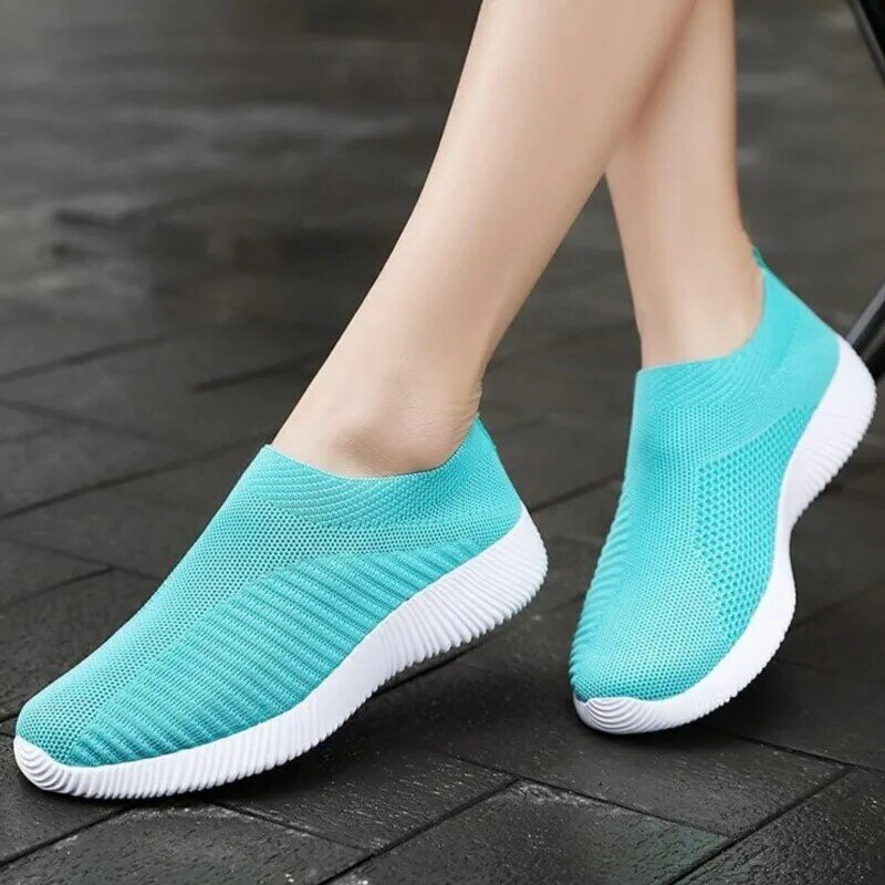2022 جديد المرأة حذاء كاجوال بلون المرأة أحذية رياضية الانزلاق على أحذية للنساء الترفيه في الهواء الطلق السيدات المتسكعون Zapatos De Mujer