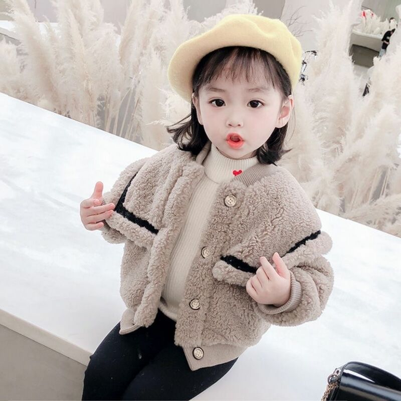 ملابس الفتيات الكوريات لخريف وشتاء 2022 سترة مخملية محببة فضفاضة قطيفة ودافئة للأطفال معطف بناتي معطف للأطفال