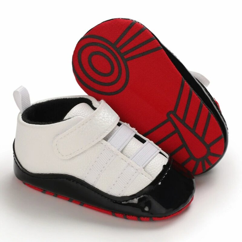 أحذية الأطفال حديثي الولادة للبنين والبنات الكلاسيكية متعدد الألوان لينة وحيد بولي PU أحذية رياضية من الجلد الأولى سرير الأخفاف حذاء المشي غير رسمي