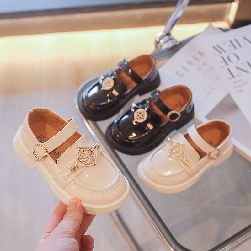 ربيع الأطفال أحذية من الجلد للفتيات مدرسة صندل عادي أداء أحذية للطفل الاطفال النمط البريطاني الأميرة الجوارب صندل