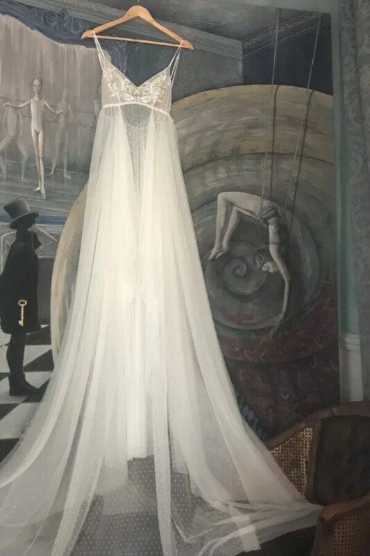 الزفاف رداء الزفاف فستان طويل انظر من خلال مع زينت الدانتيل قطار طويل ثوب الزفاف
